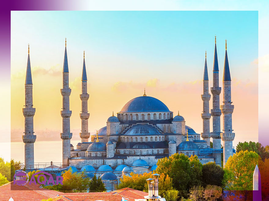 Top 10 Attractions in Istanbul You Can't Miss - Marvel at the Blue Mosque's Elegance